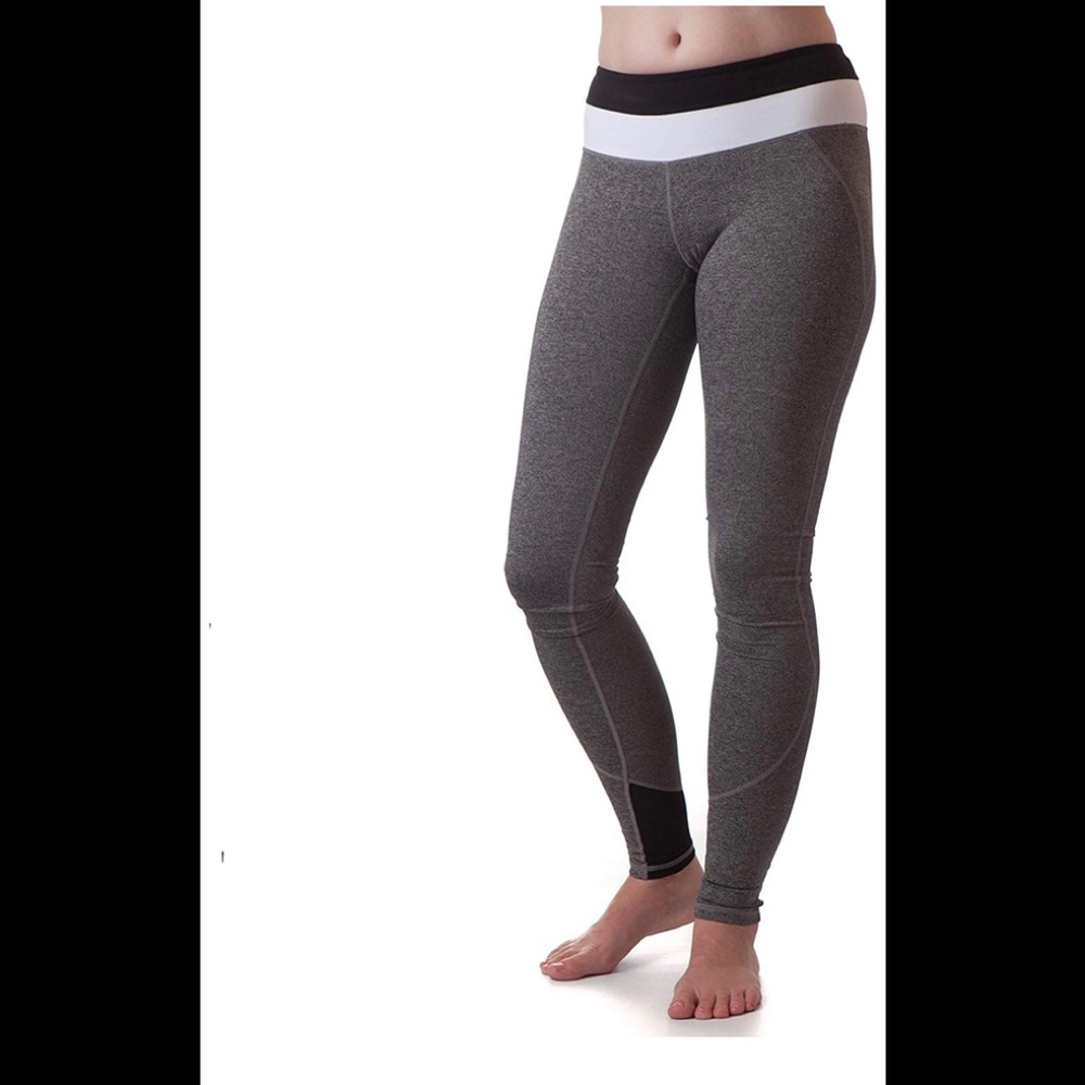Kindfolk yoga leggings. Size medium